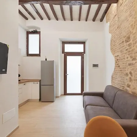 Garibaldi - Boutique Design Flat In Old Town * Perugia