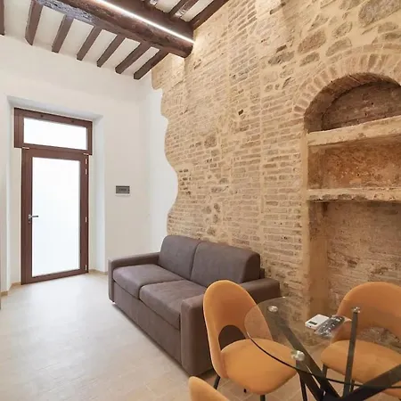 Apartment Garibaldi - Boutique Design Flat In Old Town *