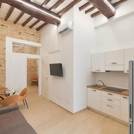 Apartment Garibaldi - Boutique Design Flat In Old Town Perugia