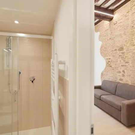 Apartment Garibaldi - Boutique Design Flat In Old Town