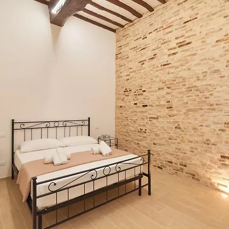 Garibaldi - Boutique Design Flat In Old Town Perugia