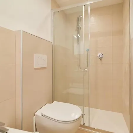 Garibaldi - Boutique Design Flat In Old Town *